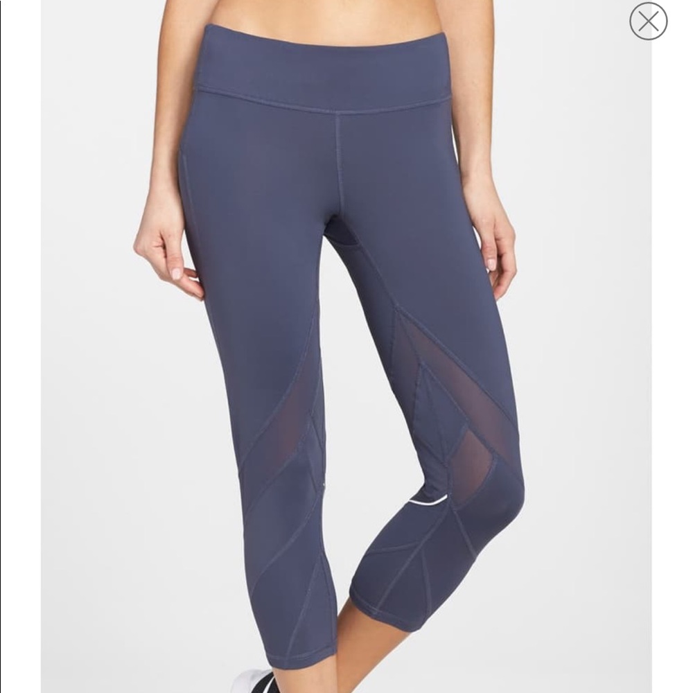 Zella Bees Knees Slim Fit Running Capris XS